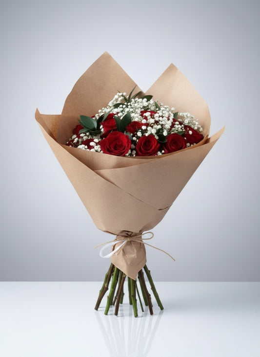 Ramo Ruby Romance atado a mano